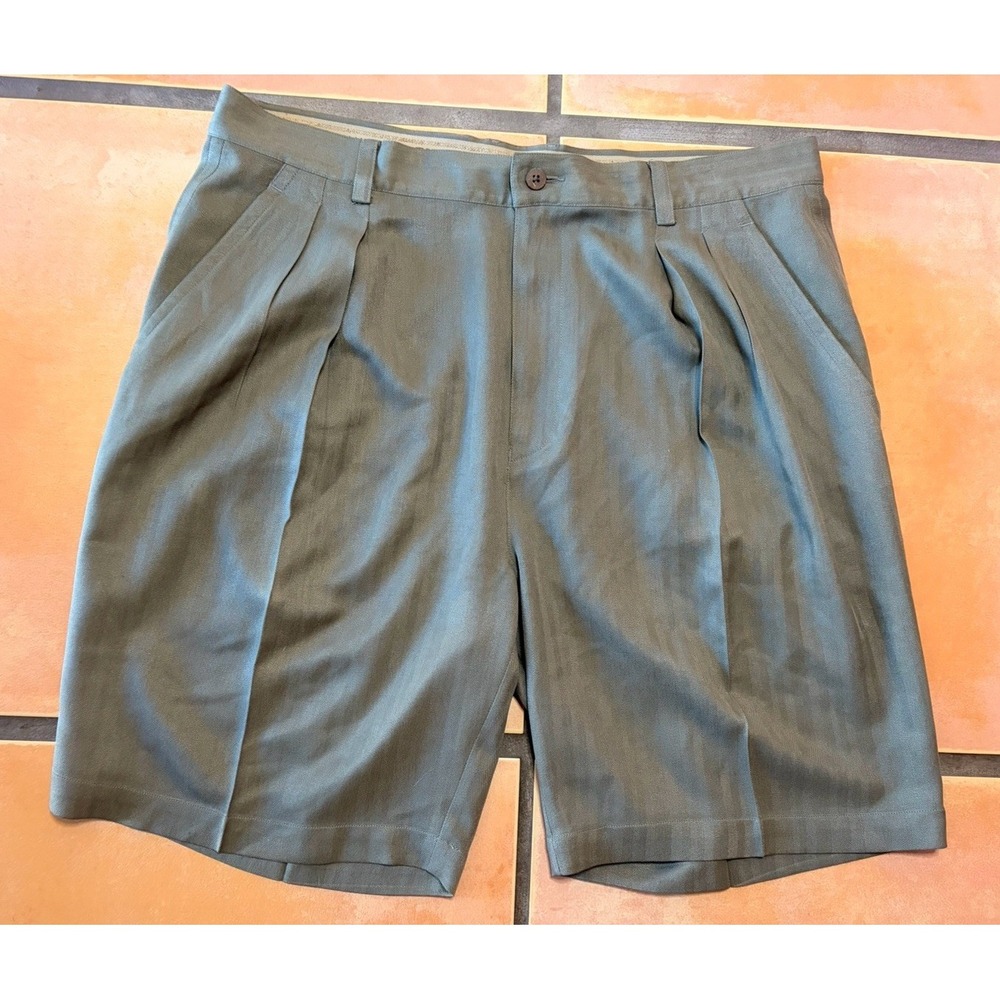 Tommy Bahama Relax 100% Silk Shorts Size 36 Front Pleats Olive Green